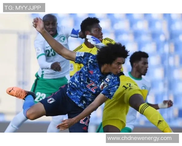 沙特足球明星爆炸头引发全球关注其独特风格与个人魅力的完美结合