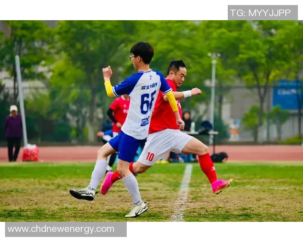 足球明星超清合照展现球场魅力与友谊瞬间的精彩时刻